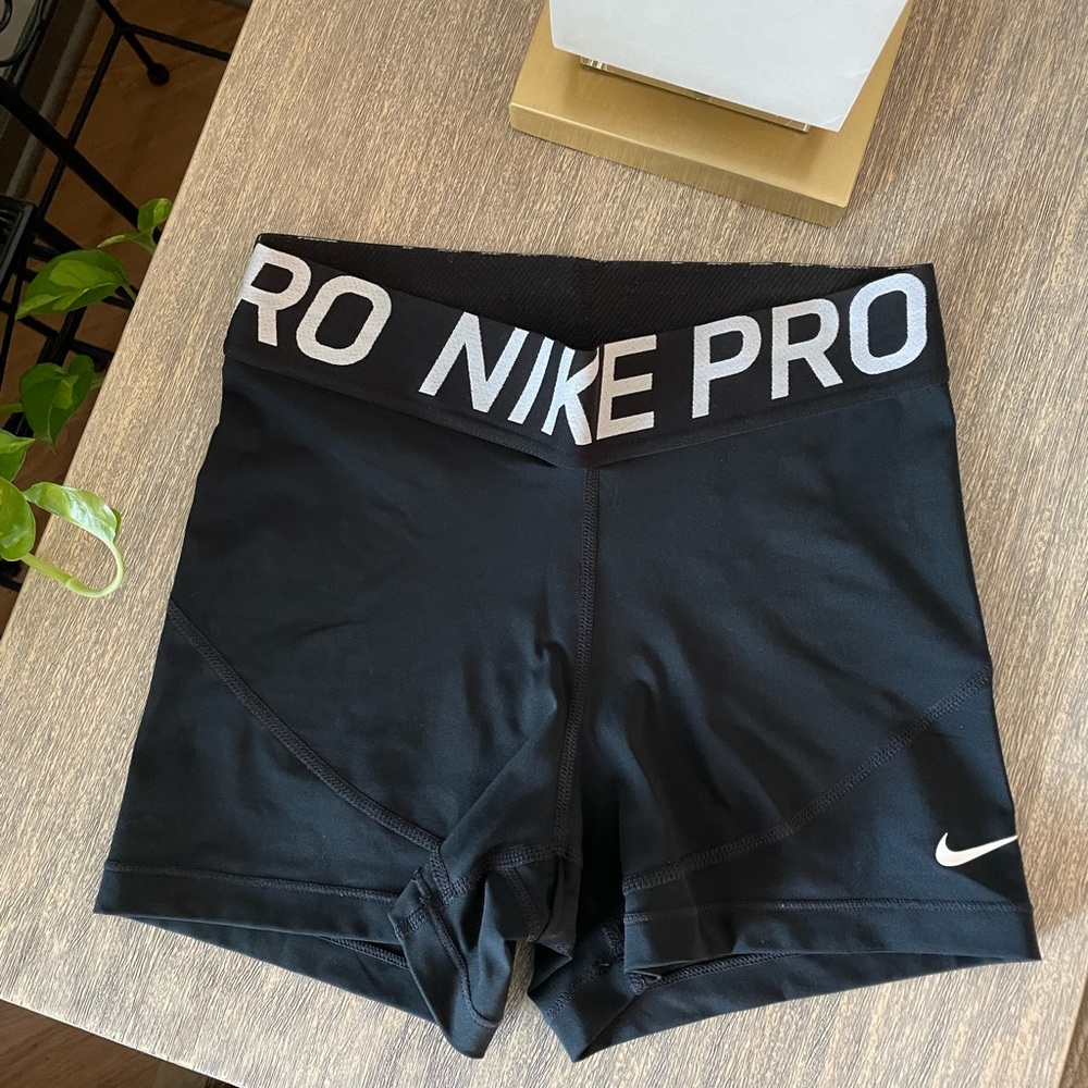 Nike Pro Dri-Fit Shorts (Size S)